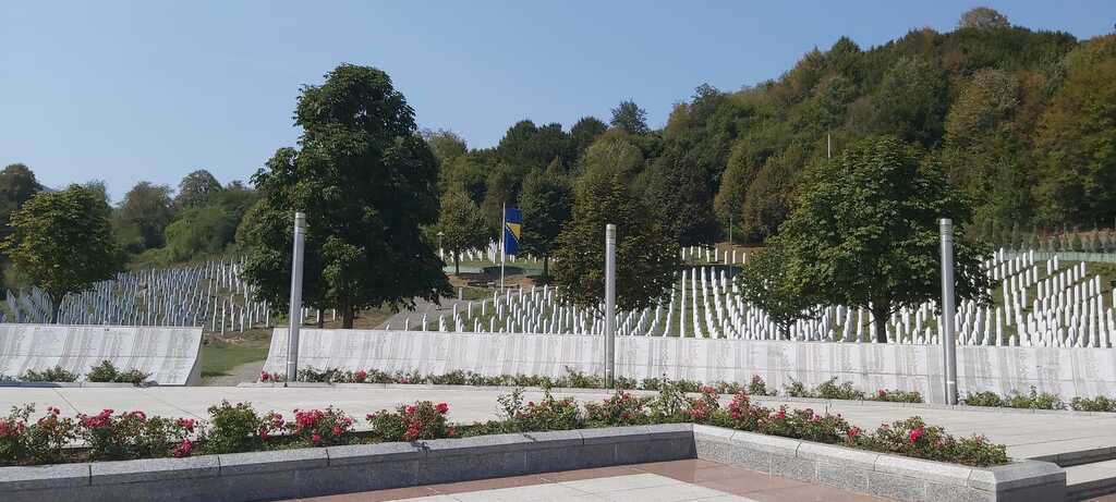 Uma delegação de Sant'Egidio presta homenagem às vítimas do massacre de Srebrenica